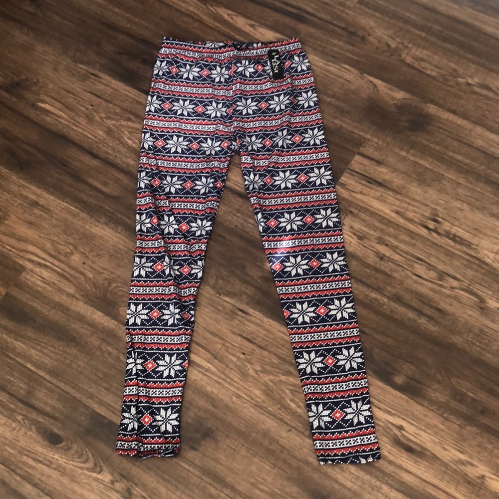 BNWT Blue, Red, and White Snowflake Pattern Leggings